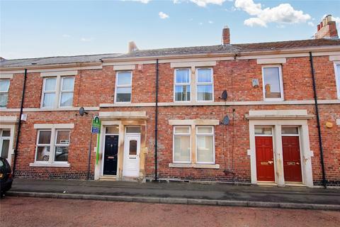 3 bedroom flat to rent, Westbourne Avenue, Gateshead NE8