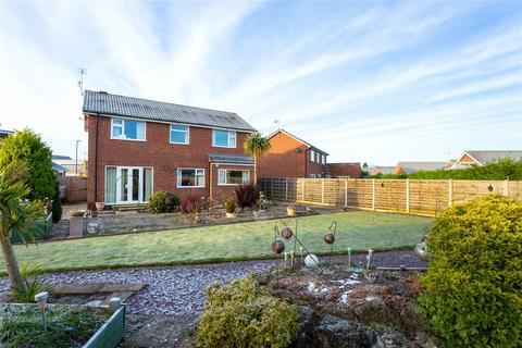 4 bedroom detached house for sale, Crinan Court, York YO32