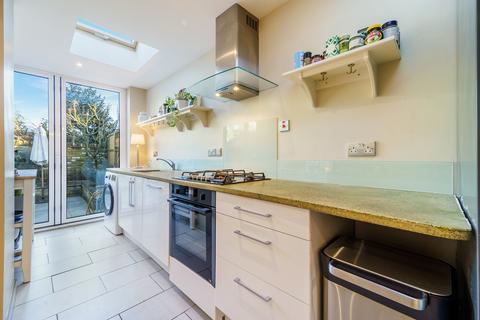 4 bedroom house to rent, Cunnington Street, W4