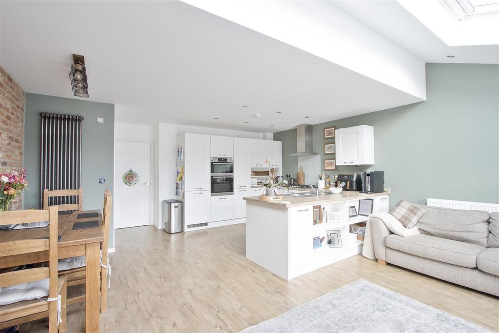 Open Plan Kitchen/Family Room