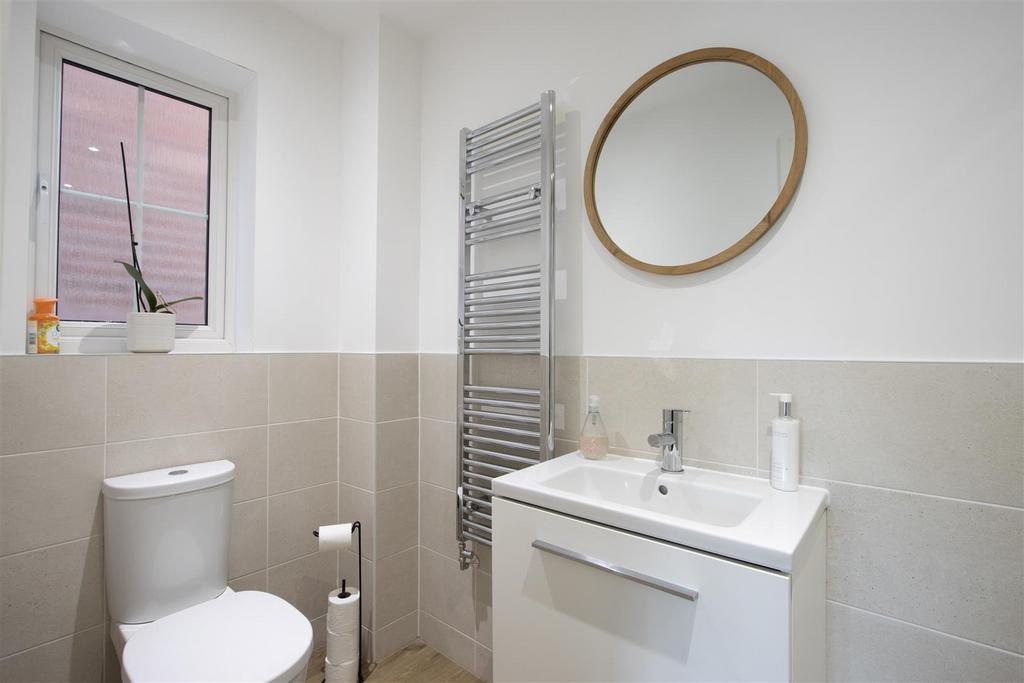 En Suite Shower Room