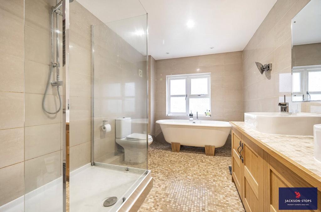 Bedroom 1 Ensuite