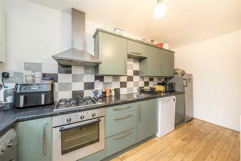 2 bedroom house for sale, Gilmore Road, London SE13