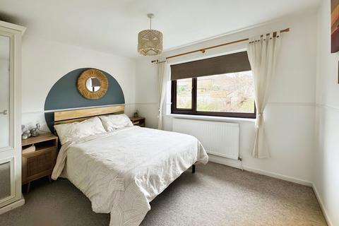 7 Almond Close, Llantwit Fardre, Pontypridd, CF38 2PX