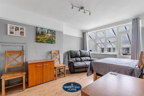 90 Benedictine Road, Cheylesmore, Coventry, CV3 6GU