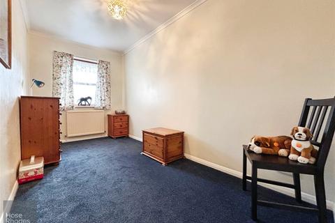 2 bedroom apartment for sale, Medina Avenue, Newport, Isle of Wight