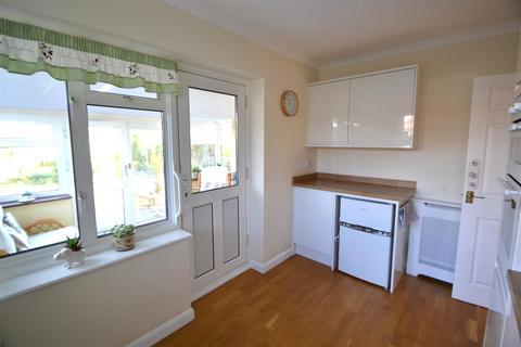 2 bedroom semi-detached bungalow for sale, Nightingale Close, Eastbourne