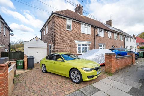 3 bedroom end of terrace house for sale, Farmfield Road, Bromley