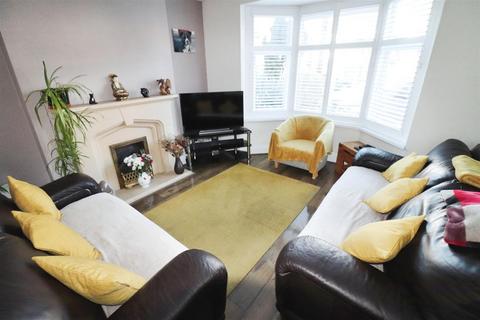 3 bedroom semi-detached house for sale, Kingsway, Nuneaton