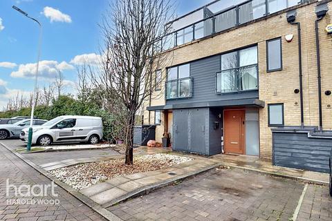 Ashflower Drive, Harold Wood