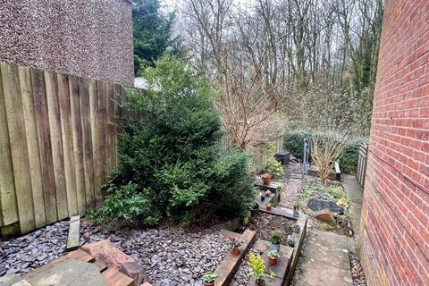 6 Bankside, Woodford Halse, Daventry, NN11 3NX