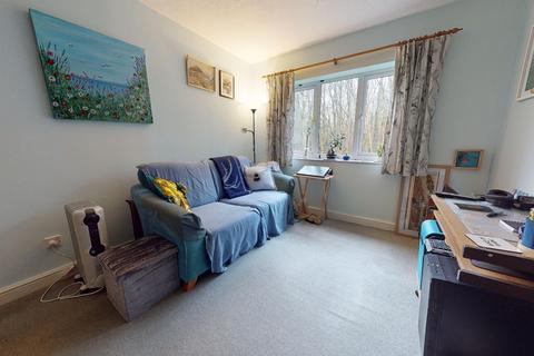 6 Bankside, Woodford Halse, Daventry, NN11 3NX