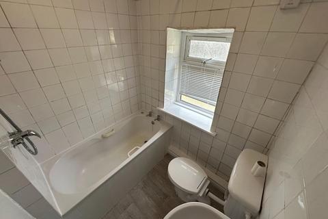 1 bedroom house to rent, Walton Street, Colne