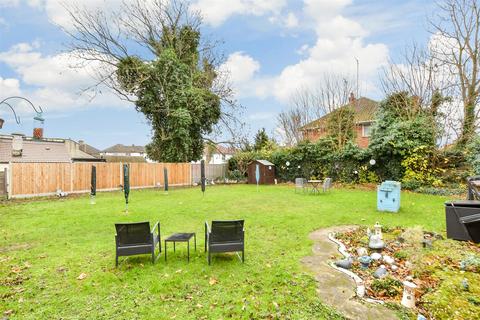 2 bedroom ground floor maisonette for sale, Carlton Avenue, Greenhithe, Kent