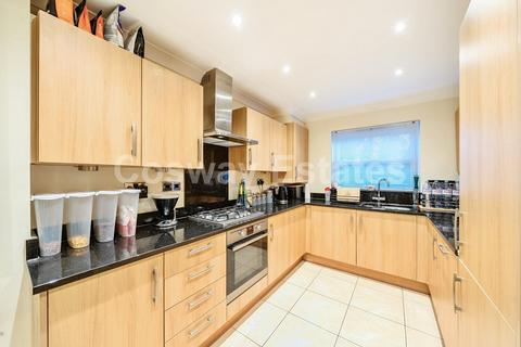 4 bedroom detached house for sale, Katherine Close, London