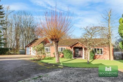 4 bedroom detached bungalow for sale, Brooke Road, Kenilworth