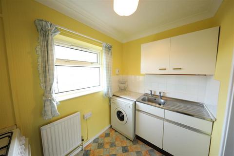 1 bedroom flat for sale, Swanage Walk, Hull