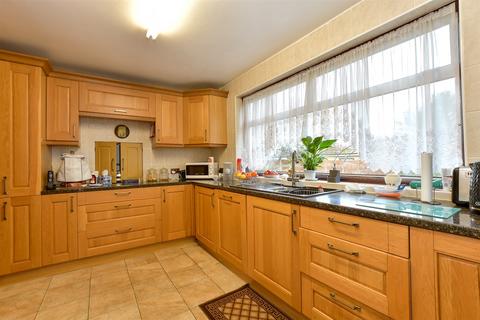 4 bedroom semi-detached house for sale, Longwood Gardens, Ilford, Essex