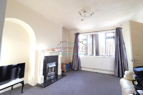 2 bedroom end of terrace house for sale, Upper Kings Avenue, Rushden, NN10 8JZ