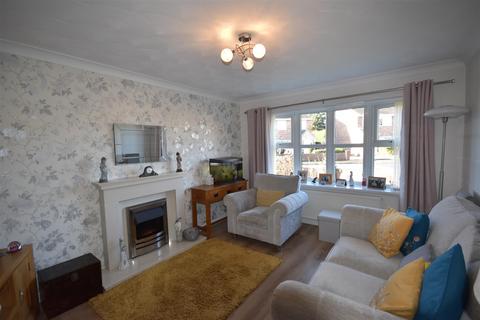 3 bedroom detached bungalow for sale, Willow Drive, Hook, Goole