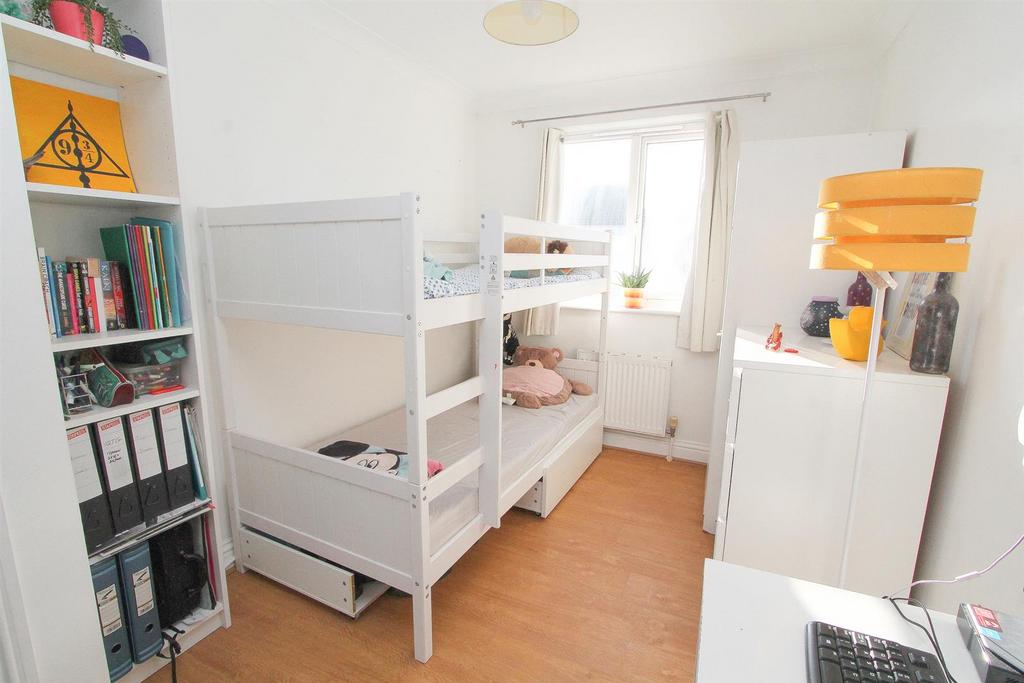 Bed 3.jpg