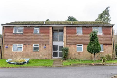 1 bedroom ground floor flat for sale, Montpelier Gardens, Washington, Pulborough, West Sussex