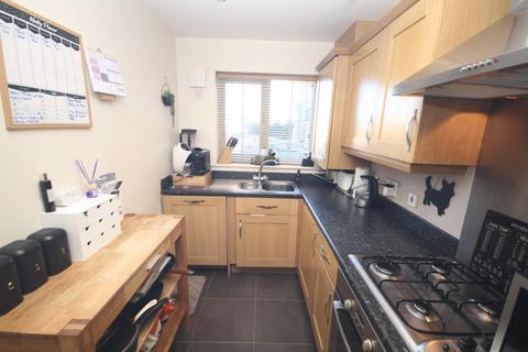 4 bedroom townhouse for sale, Far Highfield Close, Idle, Bradford