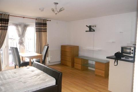 Studio to rent, leabridge Road, Leyton E10