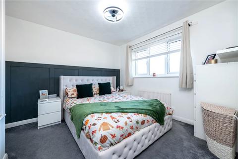 5 Bakers Way, Morton, Bourne, PE10 0XW