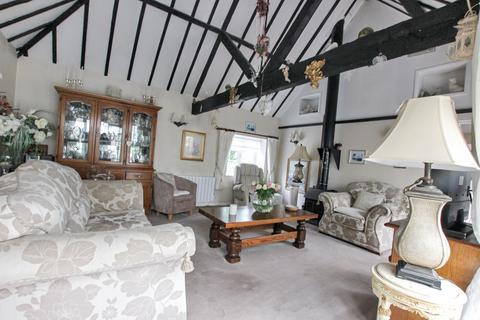 2 bedroom barn conversion for sale, Romney Marsh TN29