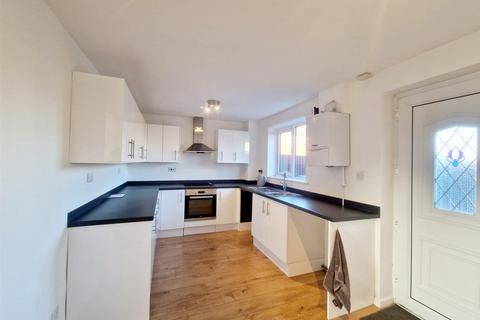 3 bedroom terraced house to rent, Mill Green,,Newark