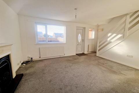 3 bedroom terraced house to rent, Mill Green,,Newark