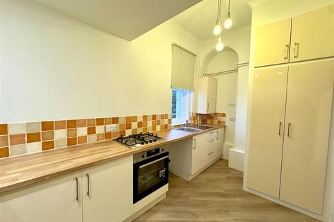 1 bedroom apartment for sale, Reading Road South, Fleet GU52