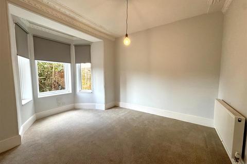 1 bedroom apartment for sale, Reading Road South, Fleet GU52