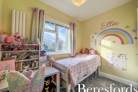 26 Harold View, Romford, RM3 0LX