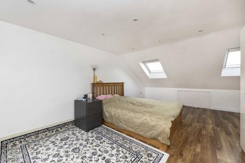 4 bedroom house to rent, Boxley Street, London E16