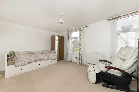 4 bedroom house to rent, Boxley Street, London E16