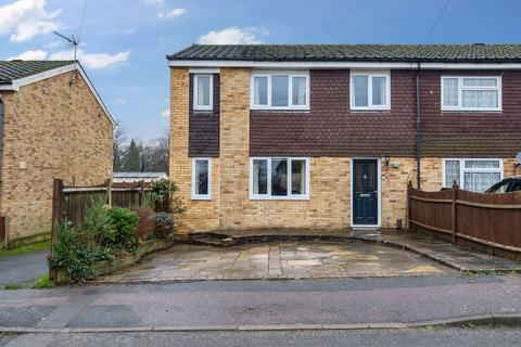 4 bedroom end of terrace house for sale, The Greenway, Oxted RH8