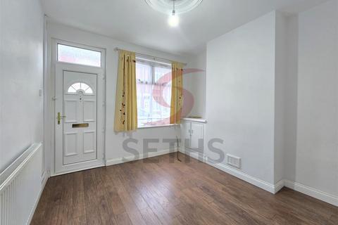 3 bedroom terraced house to rent, Burfield Street, Leicester LE4