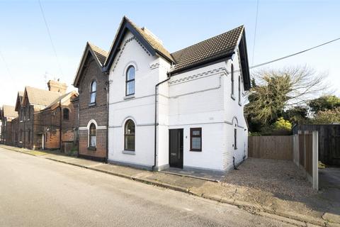 3 bedroom semi-detached house to rent, Trent Cottages, Long Eaton, Nottingham, Derbyshire, NG10