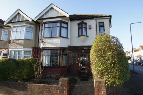 4 bedroom end of terrace house for sale, Brook Road, Ilford IG2