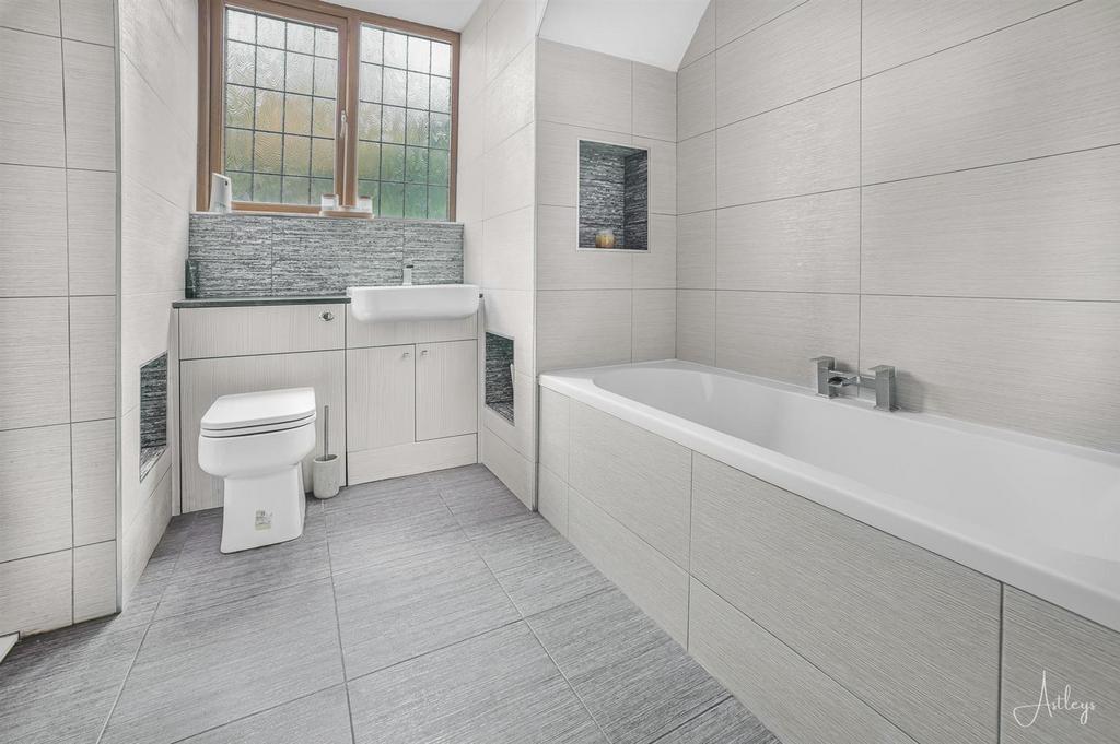 Bathroom/w.c.
