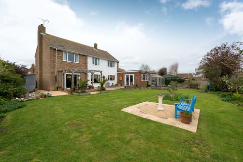 4 bedroom detached house for sale, Ashurst Avenue, Whitstable