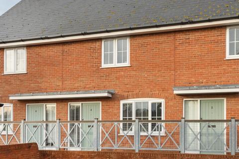 2 bedroom terraced house for sale, Wicketts End, Whitstable