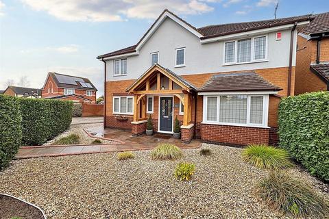 4 bedroom detached house for sale, Beaver Close, Whetstone, Leicester