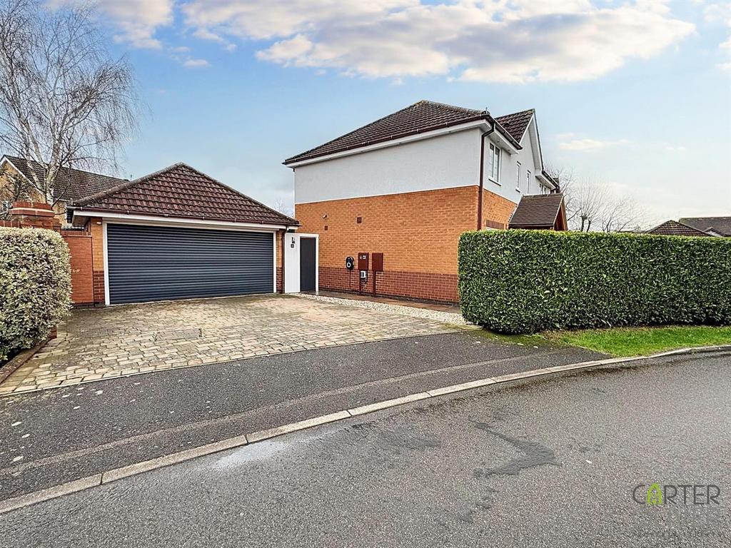 Double garage/double drive