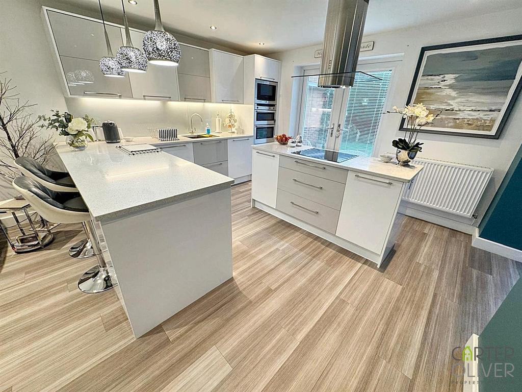 Kitchen to utility space