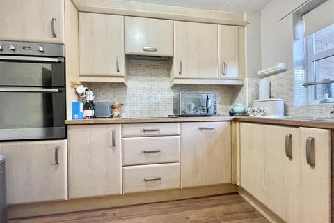 2 bedroom apartment for sale, Parlour Close, Wigston LE18