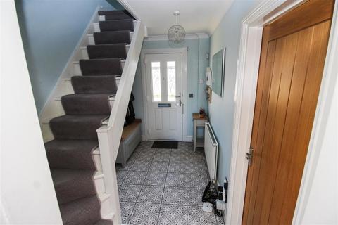 2 bedroom house for sale, Norfolk Avenue, Leigh-On-Sea