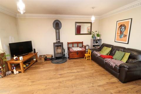 3 bedroom semi-detached house for sale, The West Hundreds, Fleet GU51